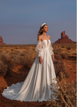 Strapless Ivory Pleated Satin Chic Wedding Dress